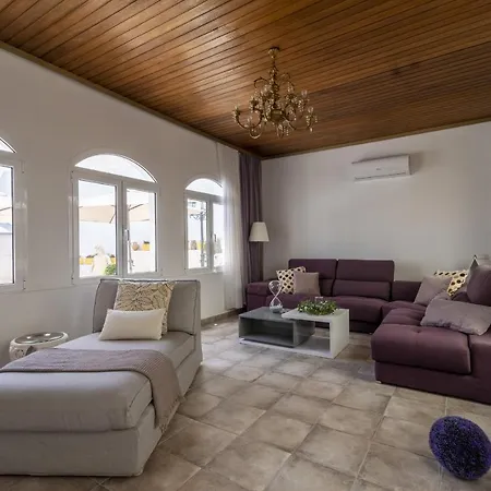Chalet Lightbooking Lomo Salas Dey